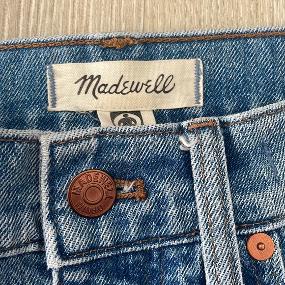 Madewell The Perfect Vintage Straight Jean in Reinhardt Wash - Picture 4 of 9